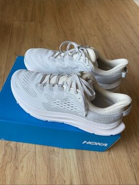 Hoka Kawana 2 Running Sneakers in grey and white